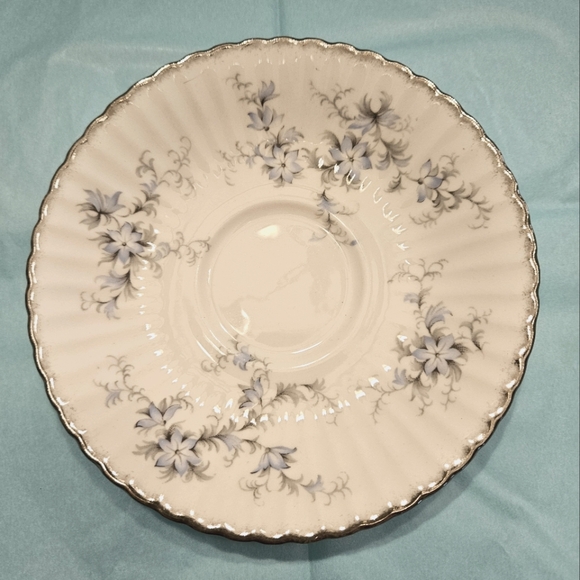 Vintage Paragon "Bride's Choice" pattern  cup and saucer. - Picture 5 of 8